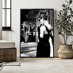 audrey-hepburn-breakfast-at-tiffanys-wall-art
