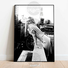 Marilyn Monroe Balcony Cityscape Wall Art | Timeless Hollywood Glamour Print - A4 – 21x29cm (8x12’’) - Print