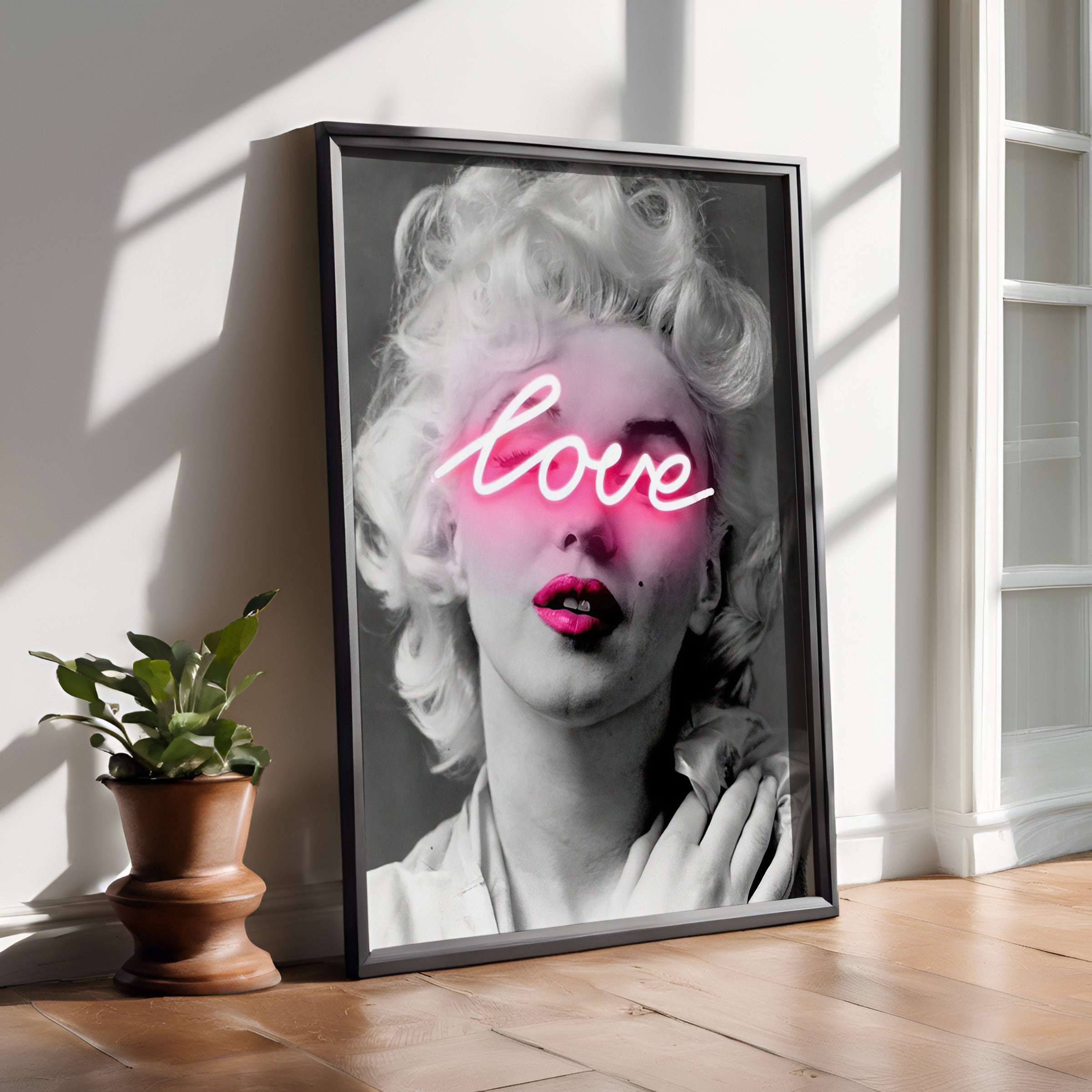 marilyn-monroe-retro-neon-love-print