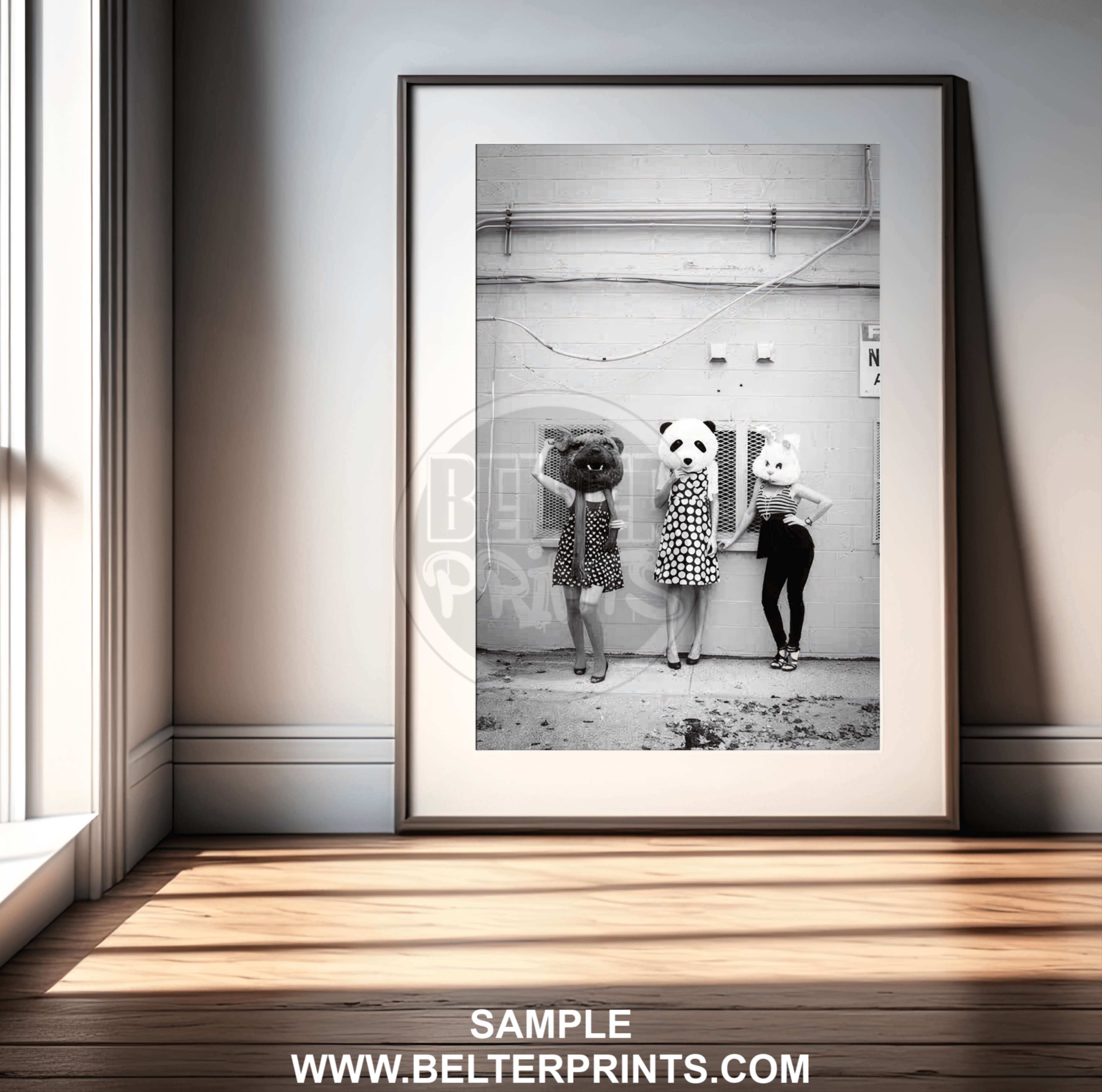 decor-wild-elegance-animal-hats-black-white-wall-art-print