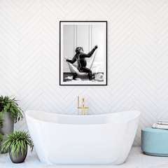 funky-monkey-in-bathroom-wall-art-print-funny