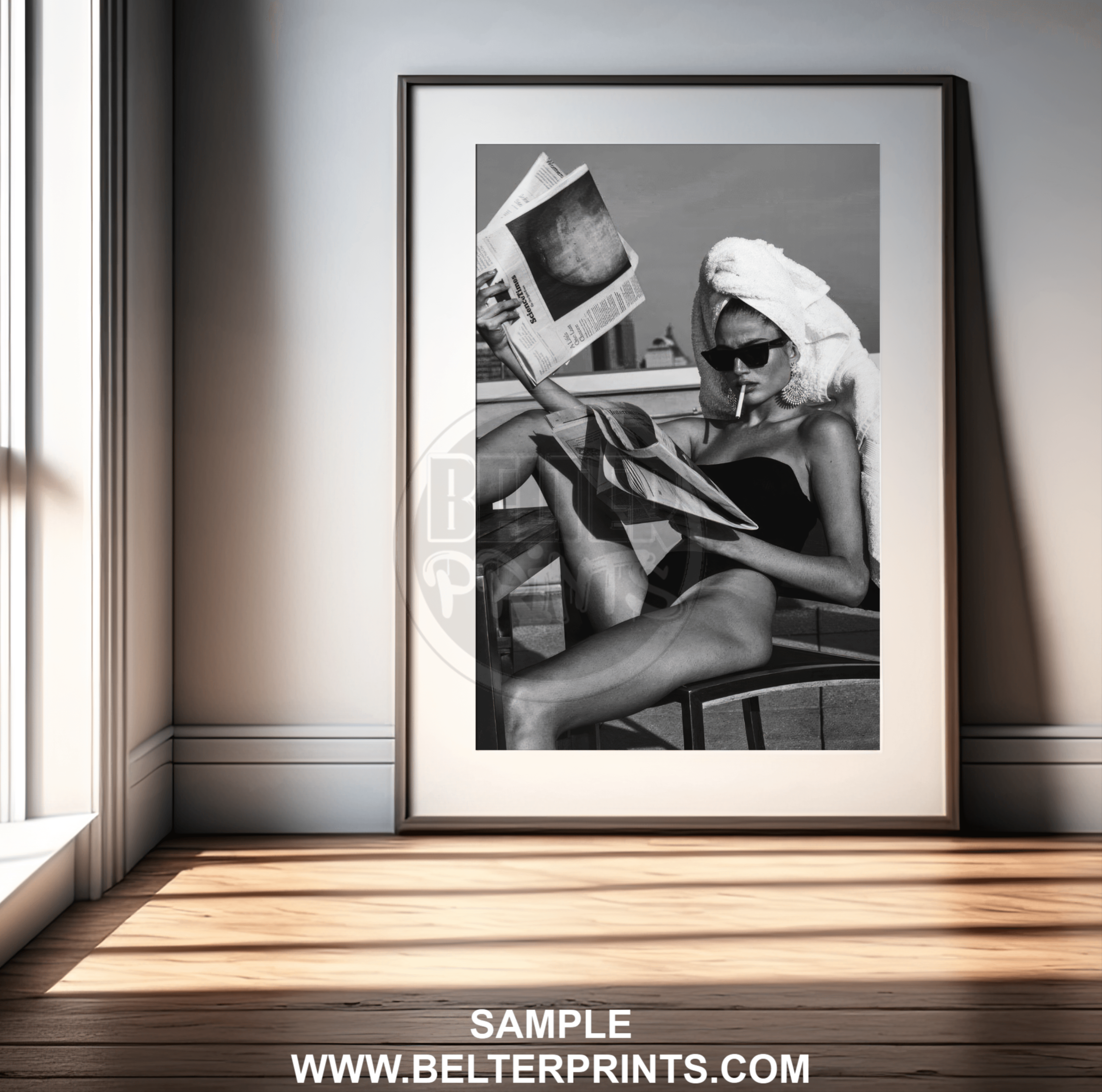 poster-retro-relaxation-woman-newspaper-smoking-wall-art-print